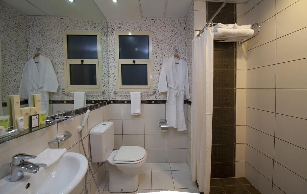 Double Room with Balcony,137408512:JPEG